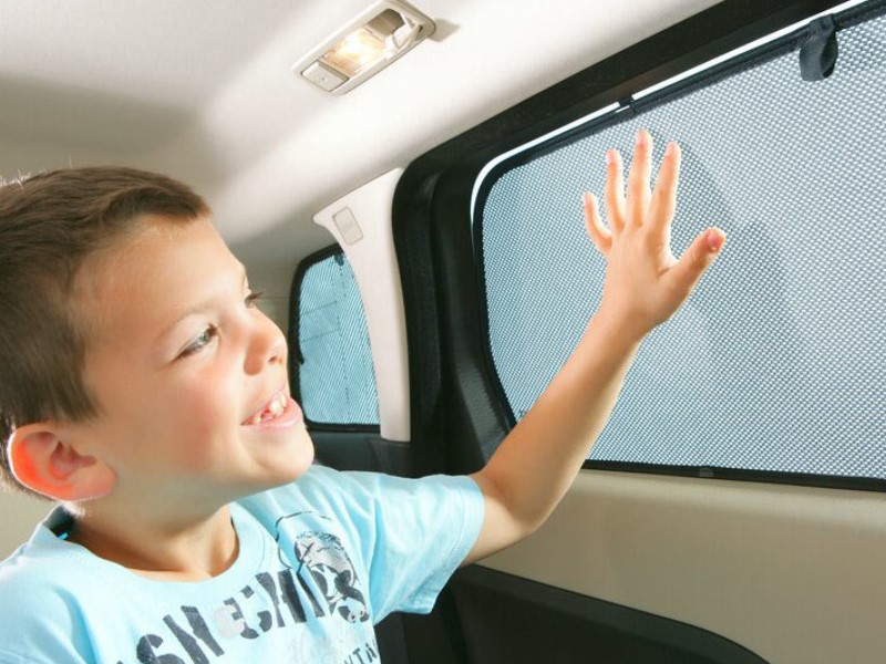 sjenila za auto štite unutrašnjost vozila od prekomjernog zagrijavanja